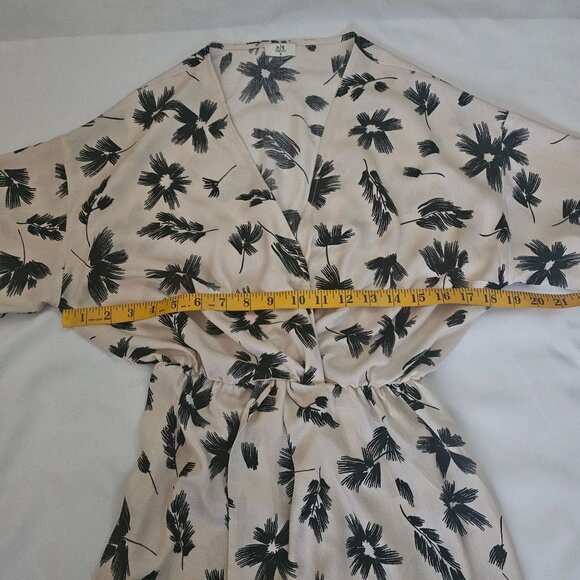 n/t Women's Beige & Black Floral Elastic Waist V-Neckline Maxi Dress Size Small - Picture 9 of 13